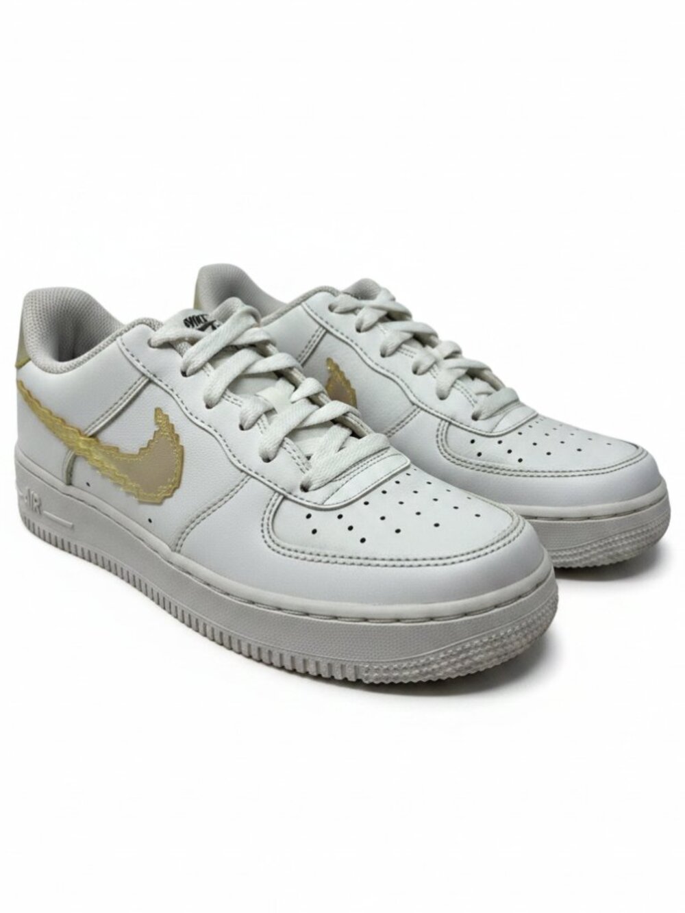 Nike Air Force 1 LV8 sneakers 7 Youth GS Digital Swoosh white iridescent shoes
